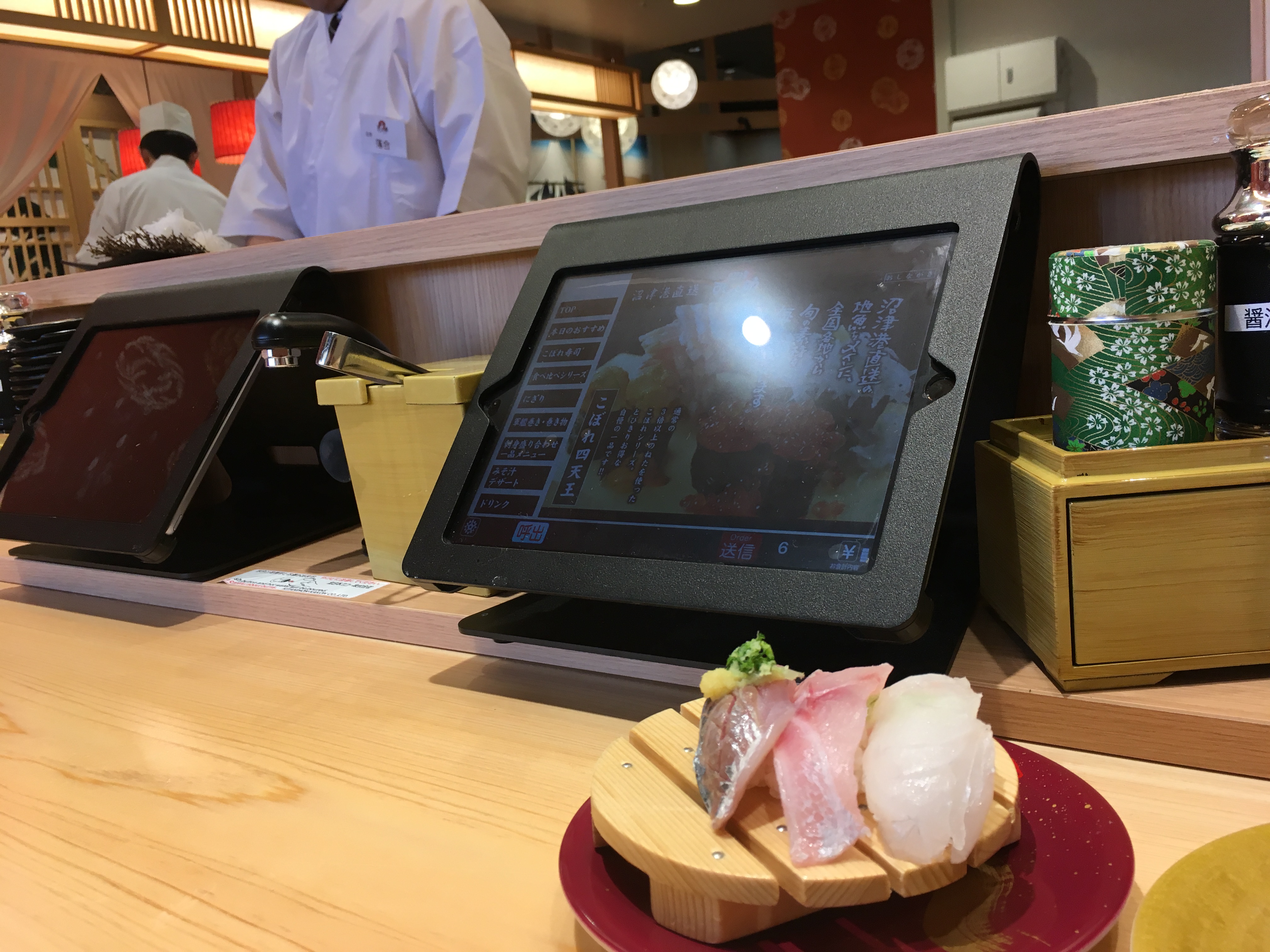 飲食店セルフオーダー] 沼津すし之助 様にて iPad用 机上スタンドをご